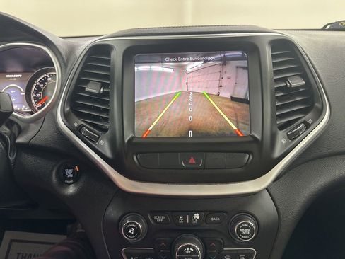 Used 2015 Jeep Cherokee Limited w/ Luxury Group image 41