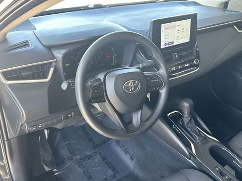 Used 2026 Toyota Corolla LE FWD image 13