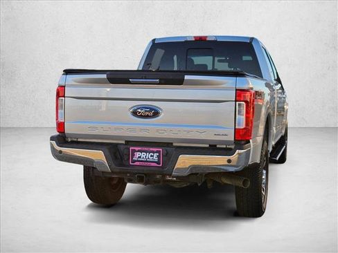 Used 2017 Ford F250 Lariat w/ Lariat Value Package image 5