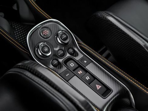 Used 2019 McLaren 600LT RWD image 33