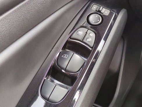 Used 2024 Nissan Altima 2.5 SR w/ SR Premium Package image 24