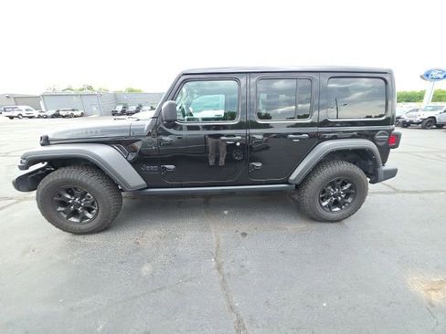Used 2022 Jeep Wrangler Unlimited Sport AWD/4WD image 7