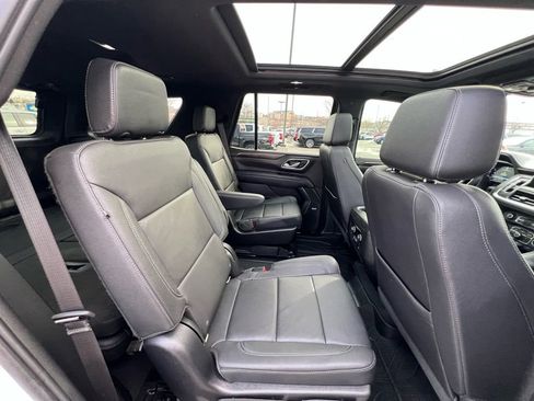 Used 2022 Chevrolet Tahoe Z71 w/ Luxury Package image 32