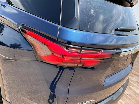 Used 2023 Chevrolet Traverse LS w/ Safety Package FWD image 27
