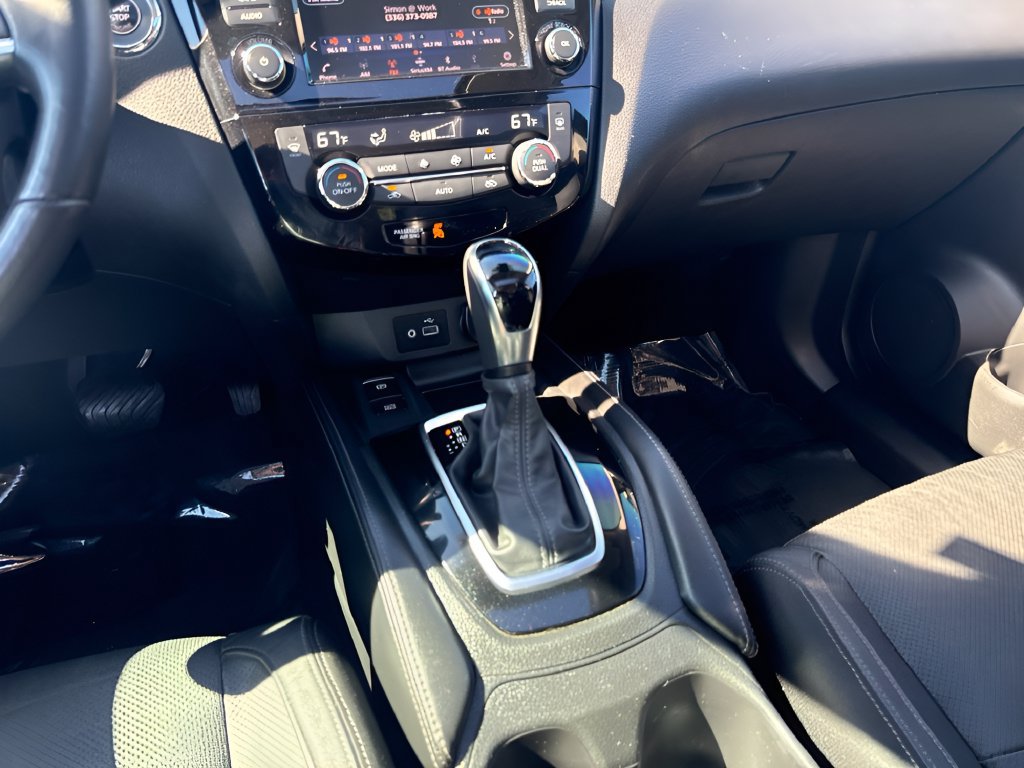 Used 2019 Nissan Rogue Sport SL w/ Premium Package AWD/4WD image 16
