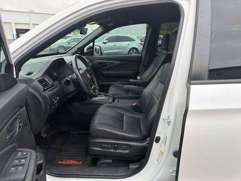 Used 2023 Honda Passport TrailSport image 10