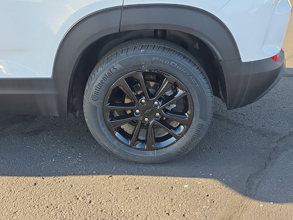 Used 2024 Chevrolet TrailBlazer LS FWD image 13