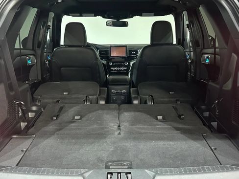 Used 2023 Ford Explorer ST-Line w/ Class IV Trailer Tow Package AWD/4WD image 40