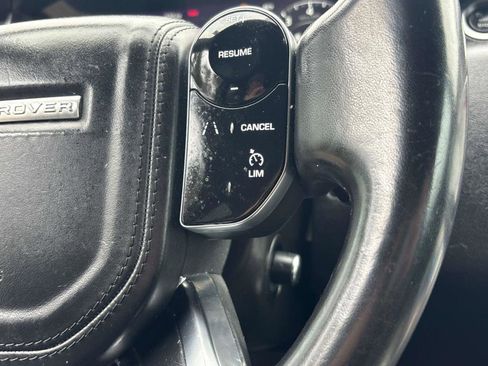 Used 2018 Land Rover Range Rover HSE image 18