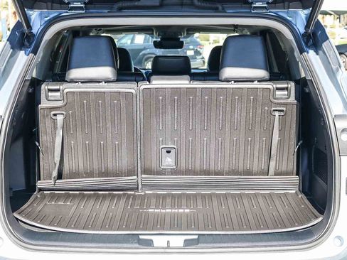 Certified 2022 Toyota Highlander XLE image 26