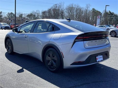 Used 2026 Toyota Prius LE image 5