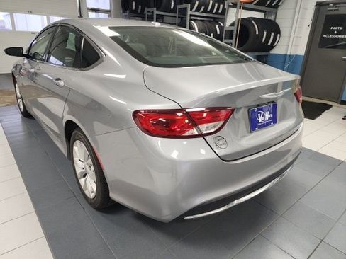 Used 2015 Chrysler 200 C image 3