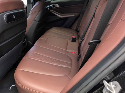 Used 2025 BMW X5 xDrive50e AWD/4WD image 19
