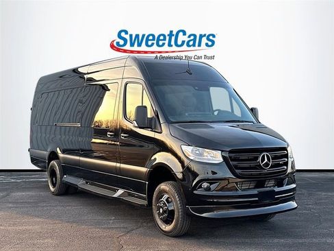 Used 2023 Mercedes-Benz Sprinter 3500 image 1