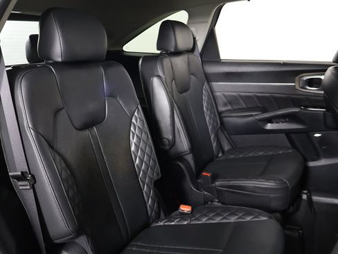 Used 2023 Kia Sorento SX Prestige AWD/4WD image 36