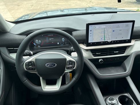 New 2026 Ford Explorer Active w/ Active Comfort Package RWD image 15