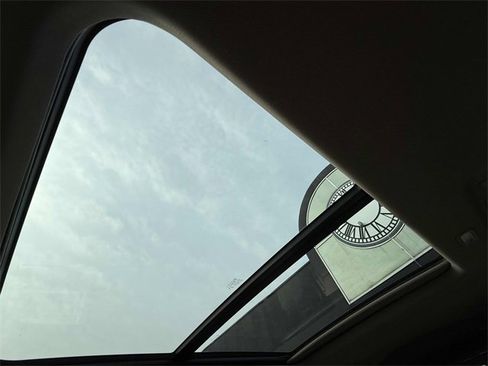 New 2026 GMC Yukon XL Denali w/ Denali Reserve Package image 8