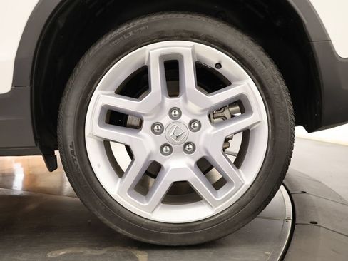 Used 2025 Honda Passport EX-L image 12