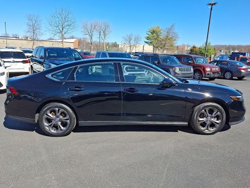 Used 2023 Honda Accord EX image 7