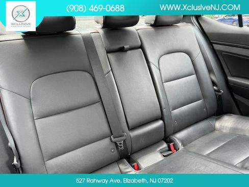 Used 2018 Hyundai Elantra Sport FWD image 24