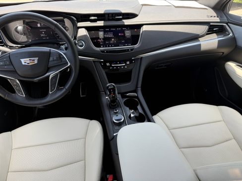 Used 2023 Cadillac XT5 Sportv AWD/4WD image 18