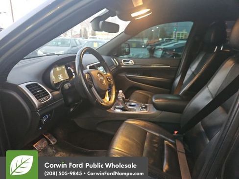 Used 2018 Jeep Grand Cherokee Limited image 9