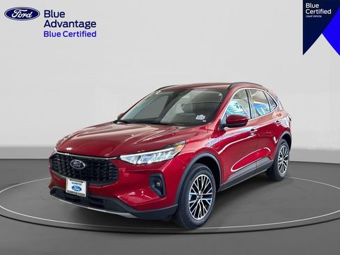 Certified 2025 Ford Escape SE image 1
