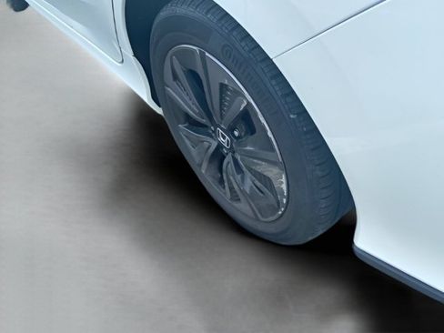 Used 2018 Honda Civic EX image 14