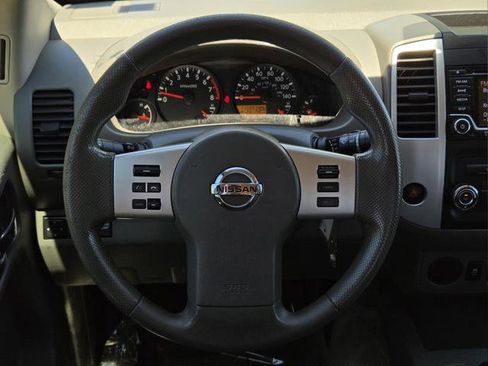 Used 2018 Nissan Frontier SV RWD image 13
