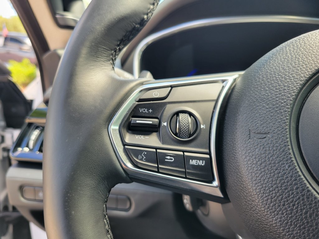 Certified 2025 Acura MDX w/ Technology Package FWD image 25