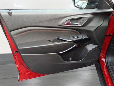 New 2026 Chevrolet Trax RS w/ Sunroof Package image 14
