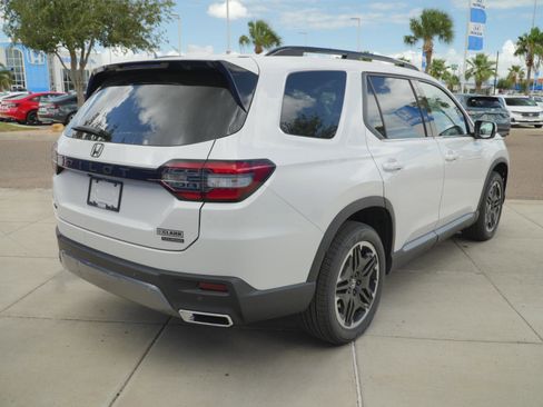 New 2026 Honda Pilot image 5