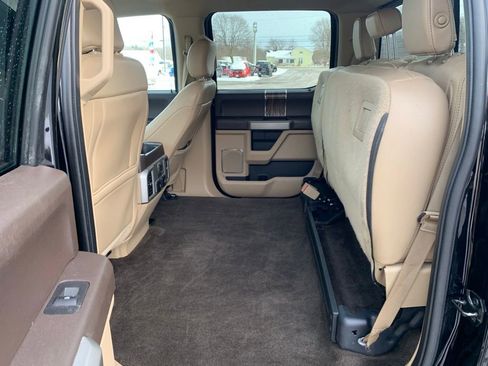 Used 2018 Ford F150 Lariat w/ Equipment Group 502A Luxury image 10