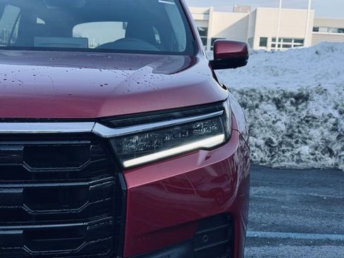 New 2026 Honda Pilot Touring image 3