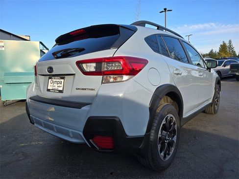 Used 2023 Subaru Crosstrek 2.0i Premium w/ Popular Package #3 image 28