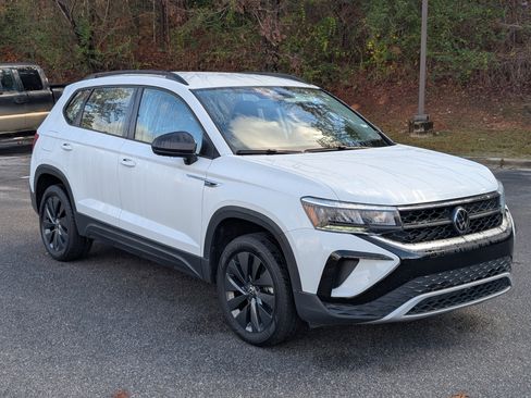 Used 2024 Volkswagen Taos S image 11
