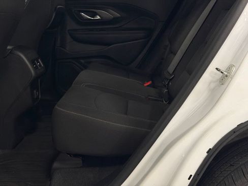 Used 2022 GMC Terrain SLE w/ Driver Convenience Package FWD image 22