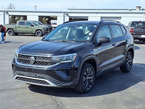 Used 2024 Volkswagen Taos S image 2