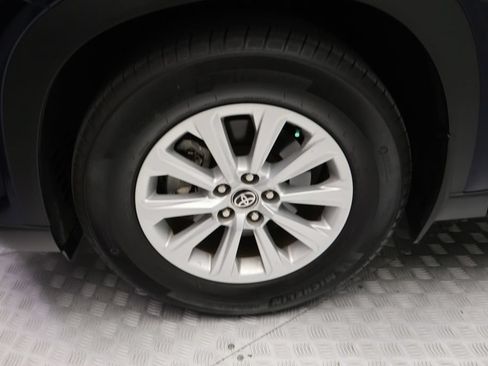 Certified 2024 Toyota Grand Highlander FWD image 4