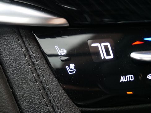 Certified 2024 Cadillac XT6 Premium Luxury w/ Technology Package AWD/4WD image 20