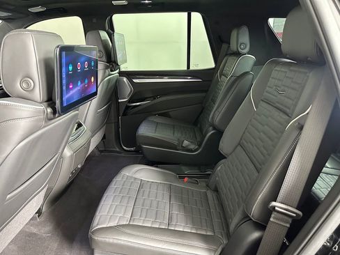 Used 2026 Cadillac Escalade V w/ LPO, ONYX Package AWD/4WD image 31