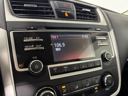 Used 2017 Nissan Altima 2.5 SR FWD image 19