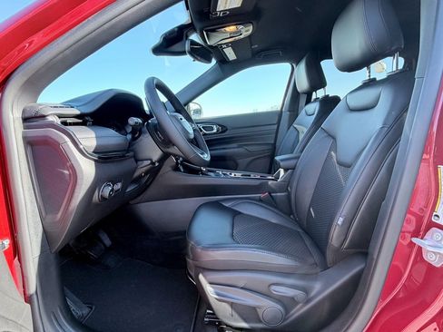 New 2026 Jeep Compass Latitude image 19