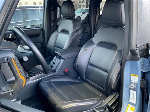 Used 2024 Ford Bronco Badlands image 7