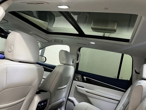 New 2026 Buick Enclave Avenir w/ Super Cruise Package AWD/4WD image 39
