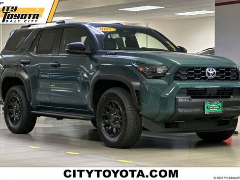 Certified 2025 Toyota 4Runner TRD Off-Road Premium AWD/4WD image 1
