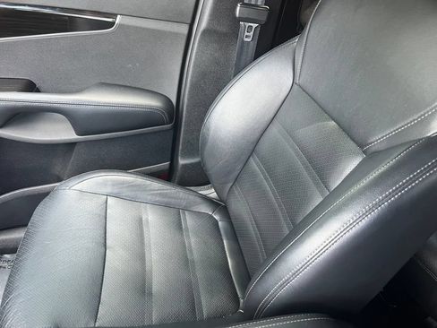 Used 2019 Kia Sorento EX AWD/4WD image 38