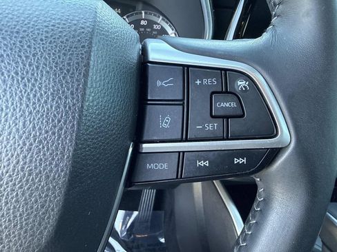Used 2022 Toyota Highlander XSE image 38