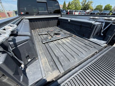 Used 2018 Nissan Titan Platinum Reserve w/ Platinum Utility Package AWD/4WD image 27