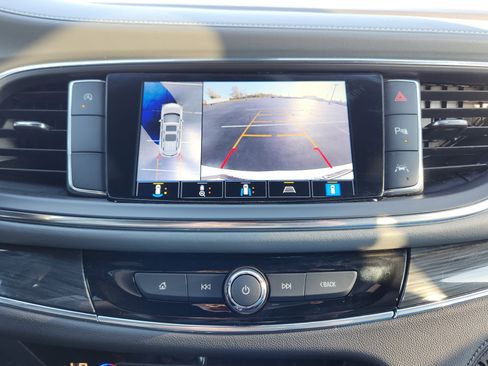 Used 2024 Buick Enclave Premium image 20